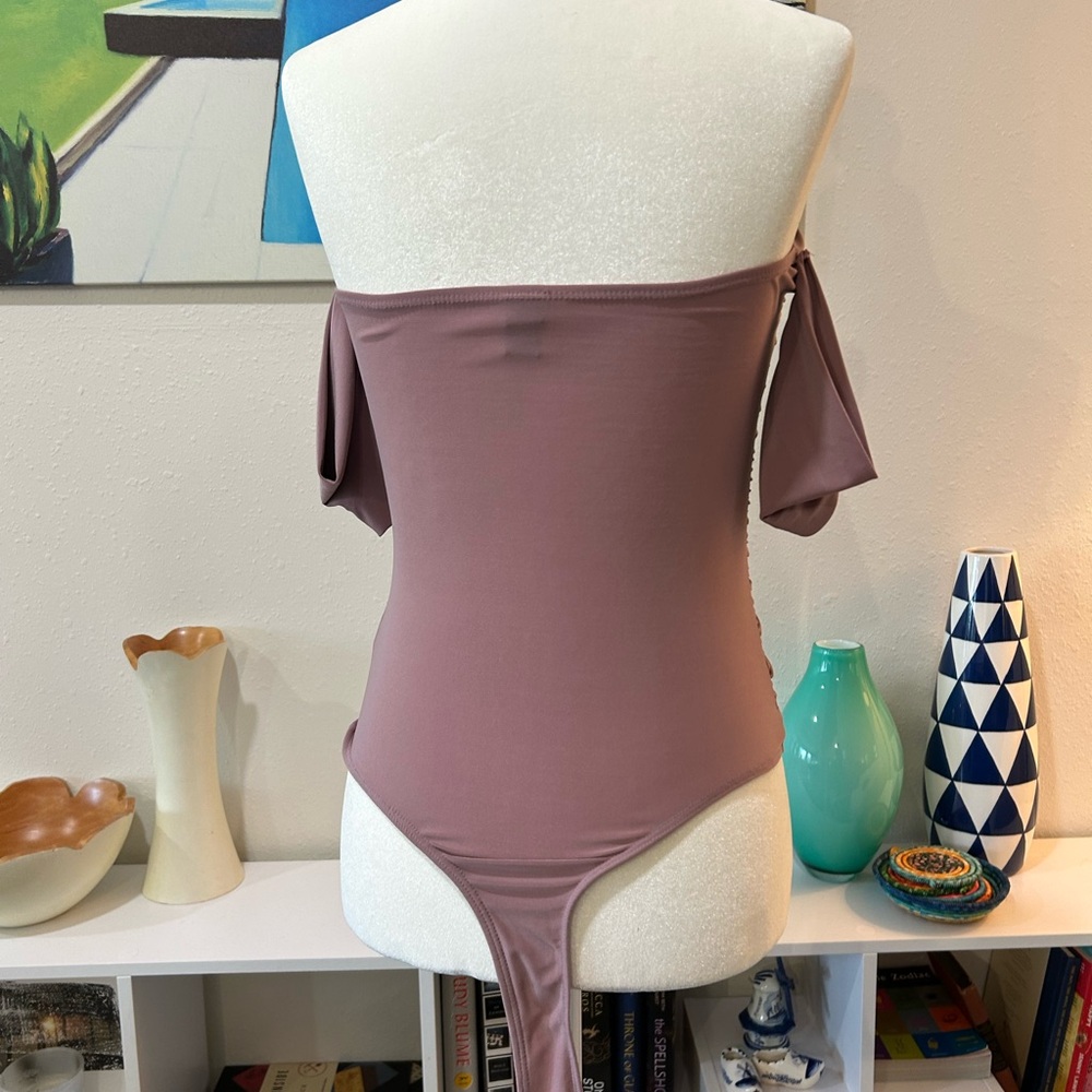 Windsor Mauve Off-Shoulder Ruched Bodysuit - Picture 3 of 3